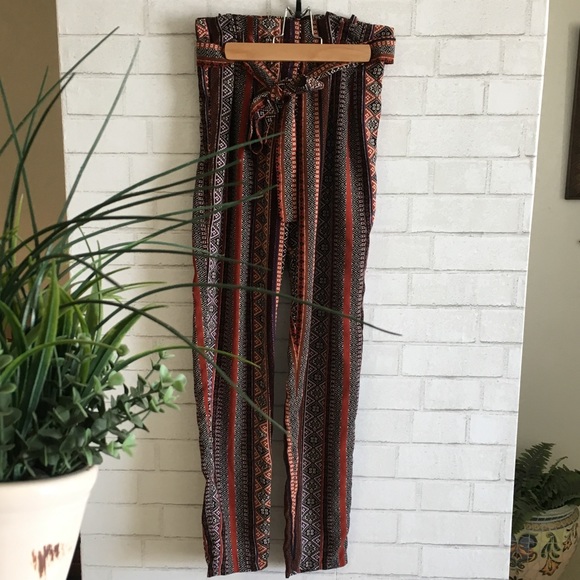 🍃🌺SOLD🌺🍃Aztec Printed Dress Pants🍃 - Picture 2 of 7